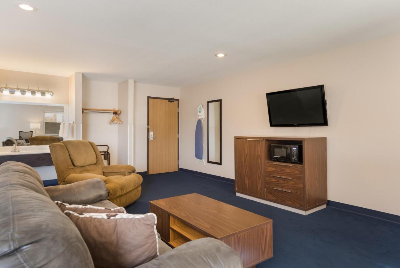 Americas Best Value Inn Sparks Exterior photo